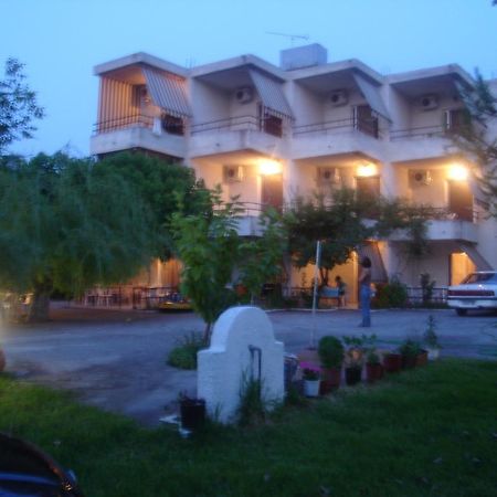 Apartments Skardoutsou أغيوكامبوس المظهر الخارجي الصورة